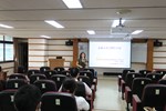 講師開場