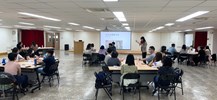 學員認真聽講