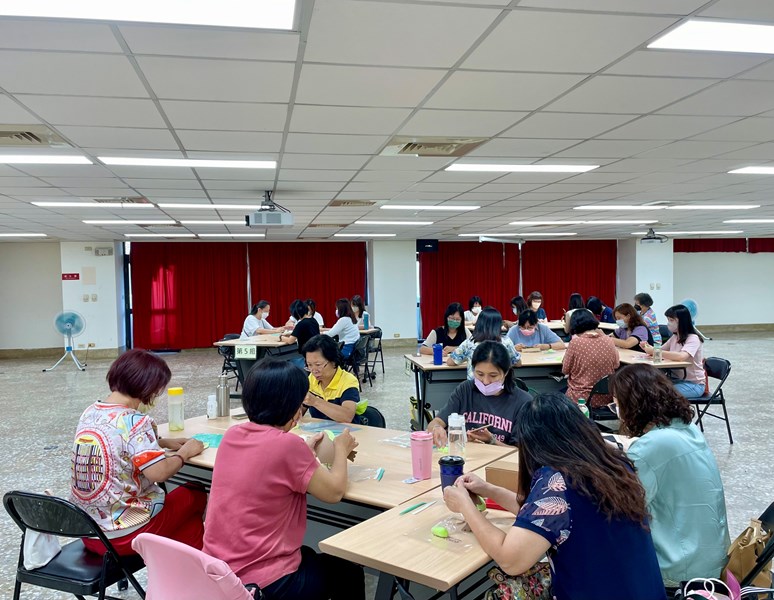 學員紙黏土創作過程