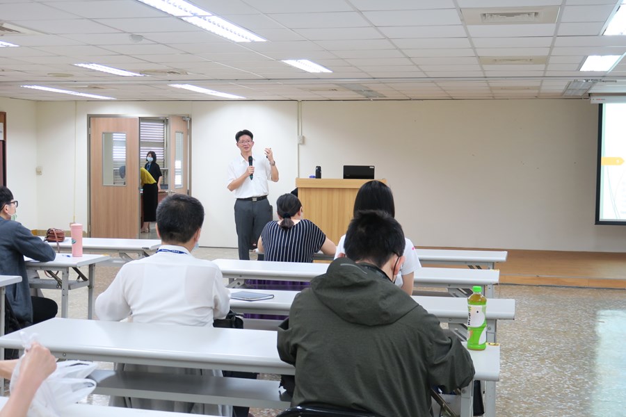 另一位講師上課情形