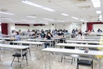 學員彼此保持社交距離、認真上課及筆記