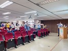 老師與學員互動